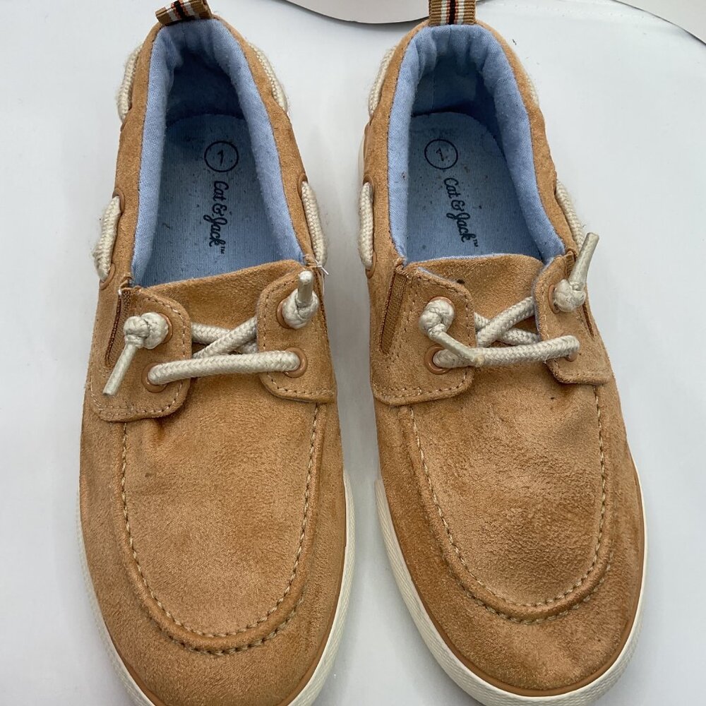 Cat & Jack Boys Tan Suede Boat Shoes Size 1 With White Soles & Blue Lining